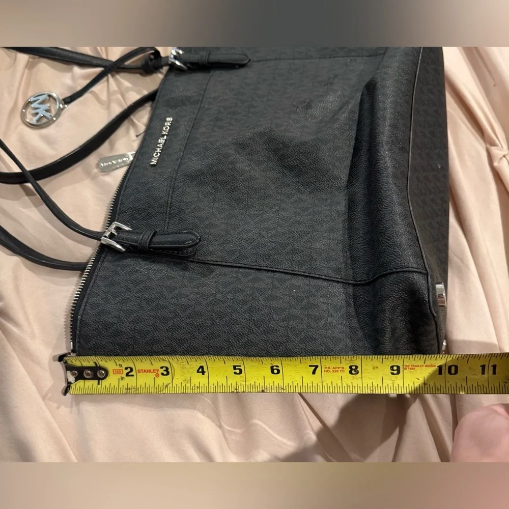 Michael Kors Ciara Tote Bag - Picture 11 of 12